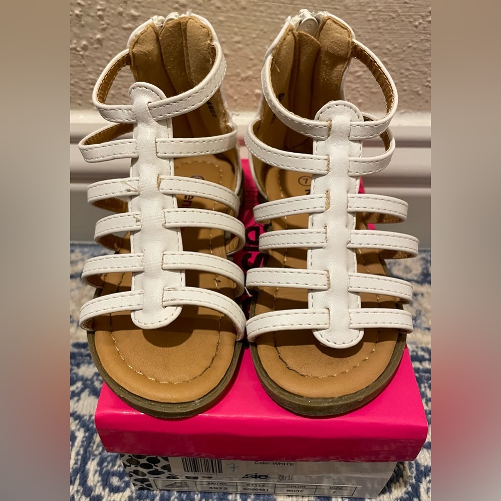 Kensie Girl Toddler Size 7 Gladiator White Sunday Morning Sandals